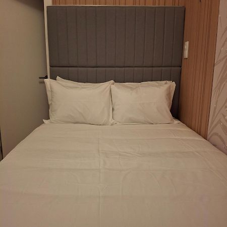 Brand New Hostel Anjos Lisbon Exterior photo